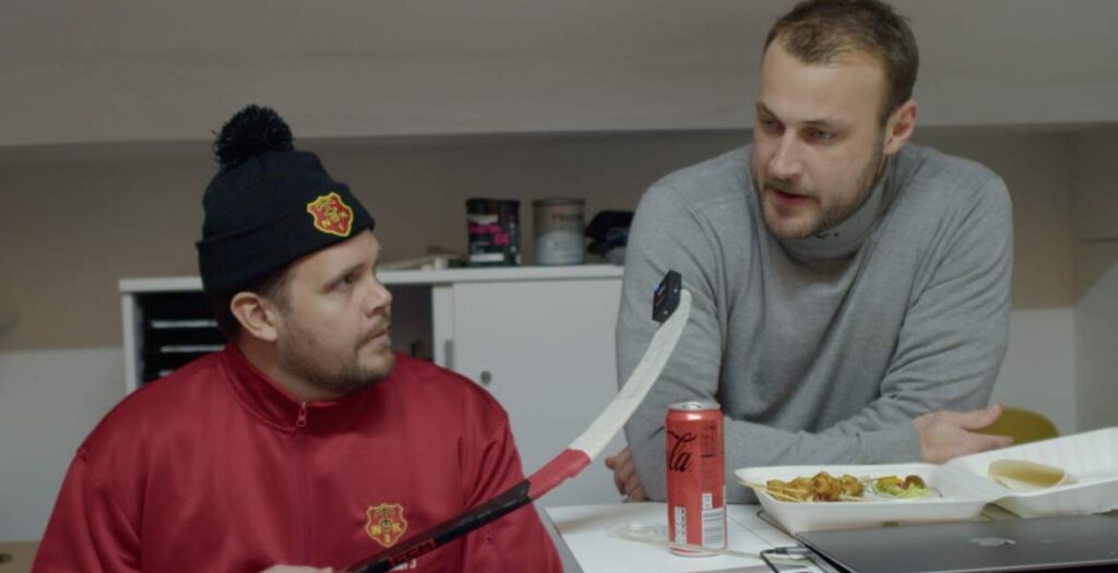 Jonatan Jonasson och Huvudtränaren Anders Söderström planerar inför match.